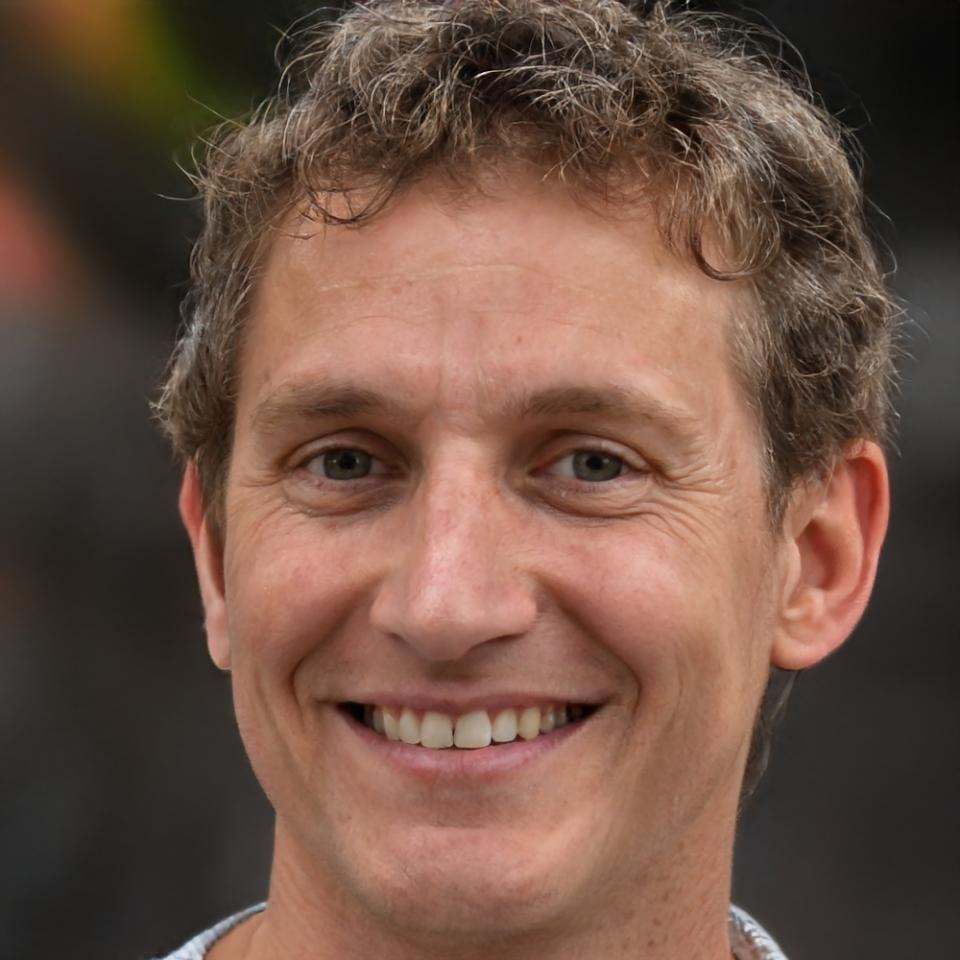 Educador financiero especialista en presupuestos personales